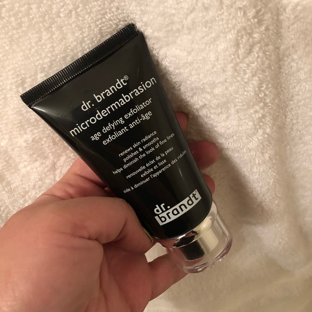 Microdermabrasion age defying exfoliator